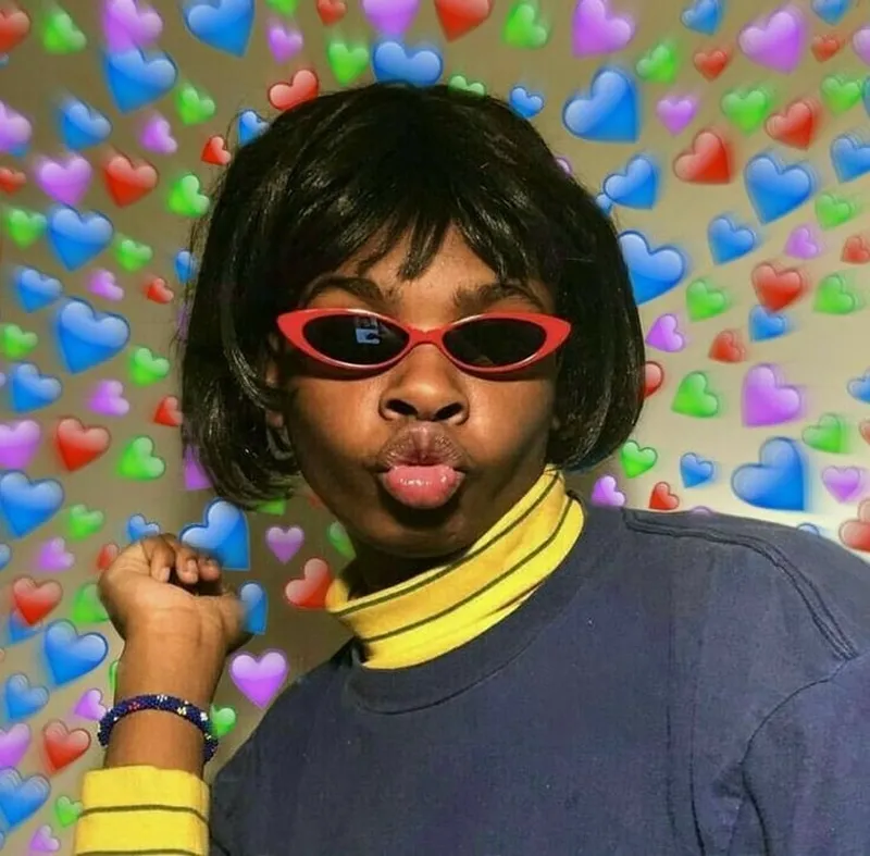 Meme bắn tim cute thật dễ thương và hài hước Meme bắn tim cute thật dễ thương và hài hước