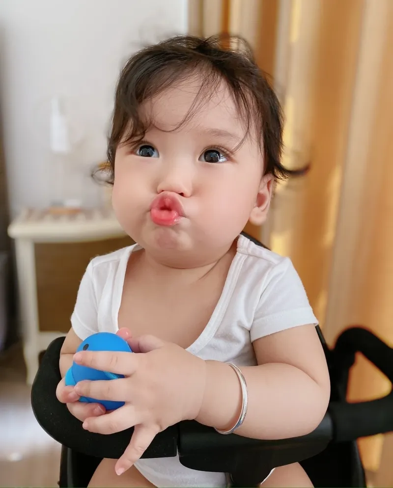 Meme chu môi dễ thương khiến mọi người cảm thấy thích thú Meme chu môi dễ thương khiến mọi người cảm thấy thích thú
