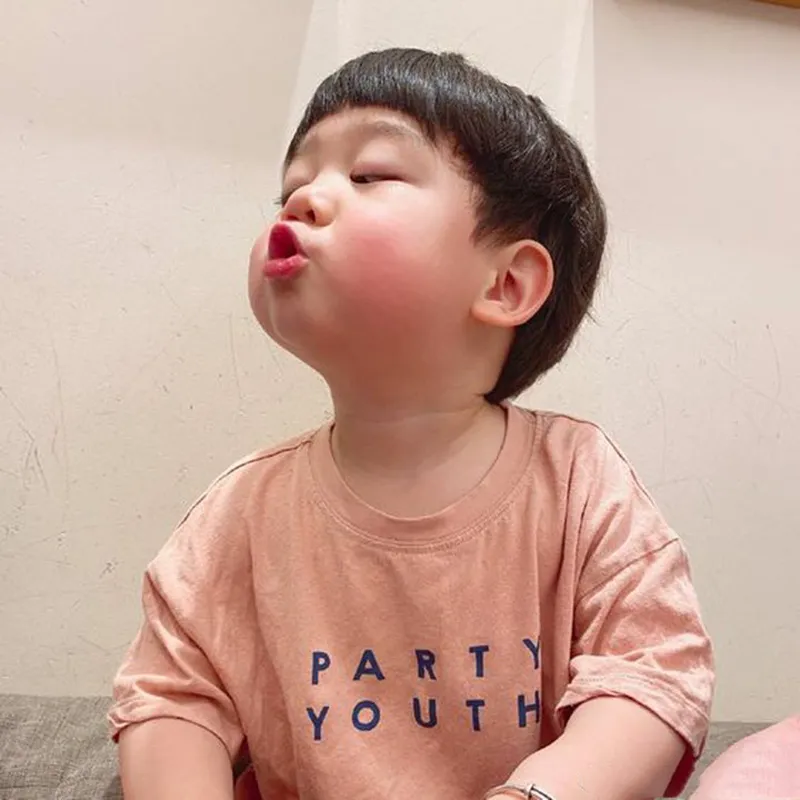 Meme túm mỏ mang đến sự hài hước cho những ai yêu thích sự châm biếm Meme túm mỏ mang đến sự hài hước cho những ai yêu thích sự châm biếm