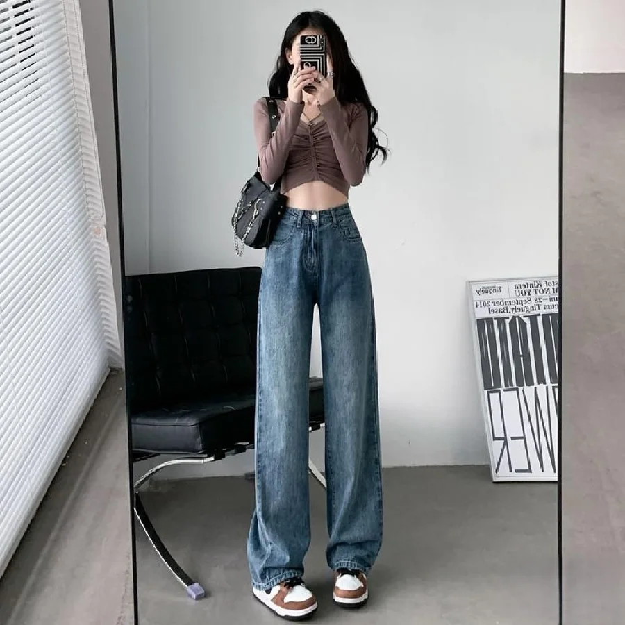 Gái cute che mặt tạo nên sự bí ẩn và quyến rũ Gái cute che mặt tạo nên sự bí ẩn và quyến rũ