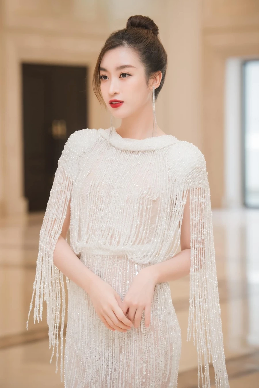 Đỗ Mỹ Linh sau đám cưới vẫn giữ được vẻ đẹp và sự quyến rũ Đỗ Mỹ Linh sau đám cưới vẫn giữ được vẻ đẹp và sự quyến rũ