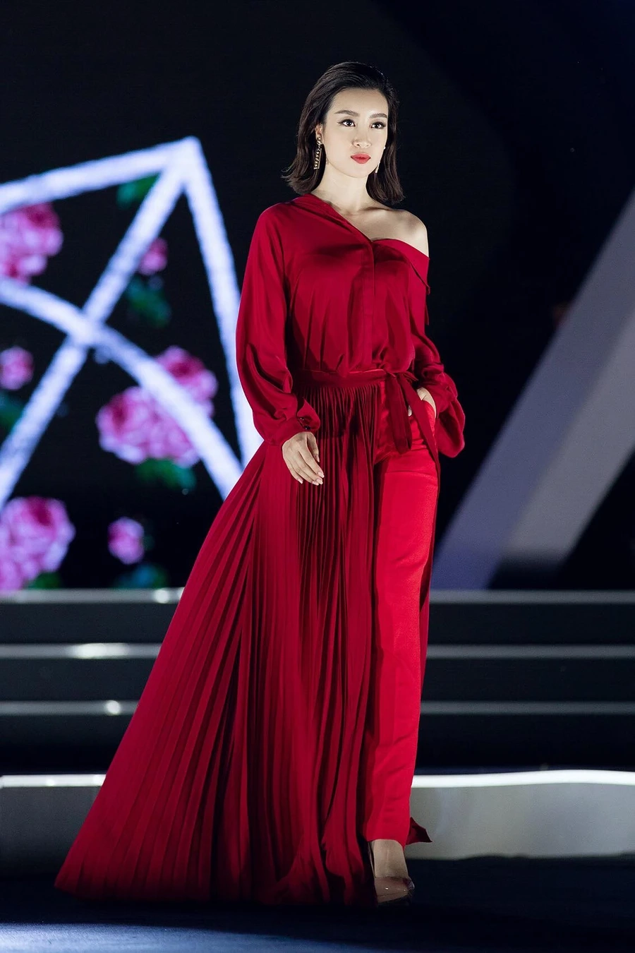 Đỗ Mỹ Linh đám cưới là một trong những sự kiện nổi bật nhất năm Đỗ Mỹ Linh đám cưới là một trong những sự kiện nổi bật nhất năm