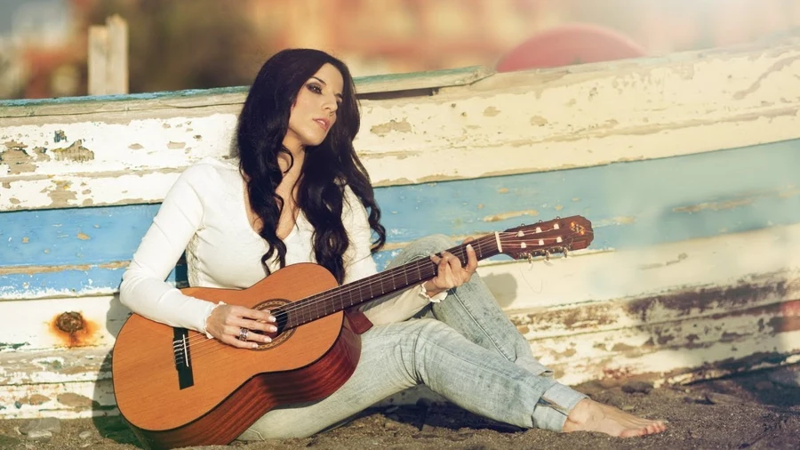 Cách chơi guitar giúp bạn thể hiện đam mê âm nhạc một cách sáng tạo Cách chơi guitar giúp bạn thể hiện đam mê âm nhạc một cách sáng tạo