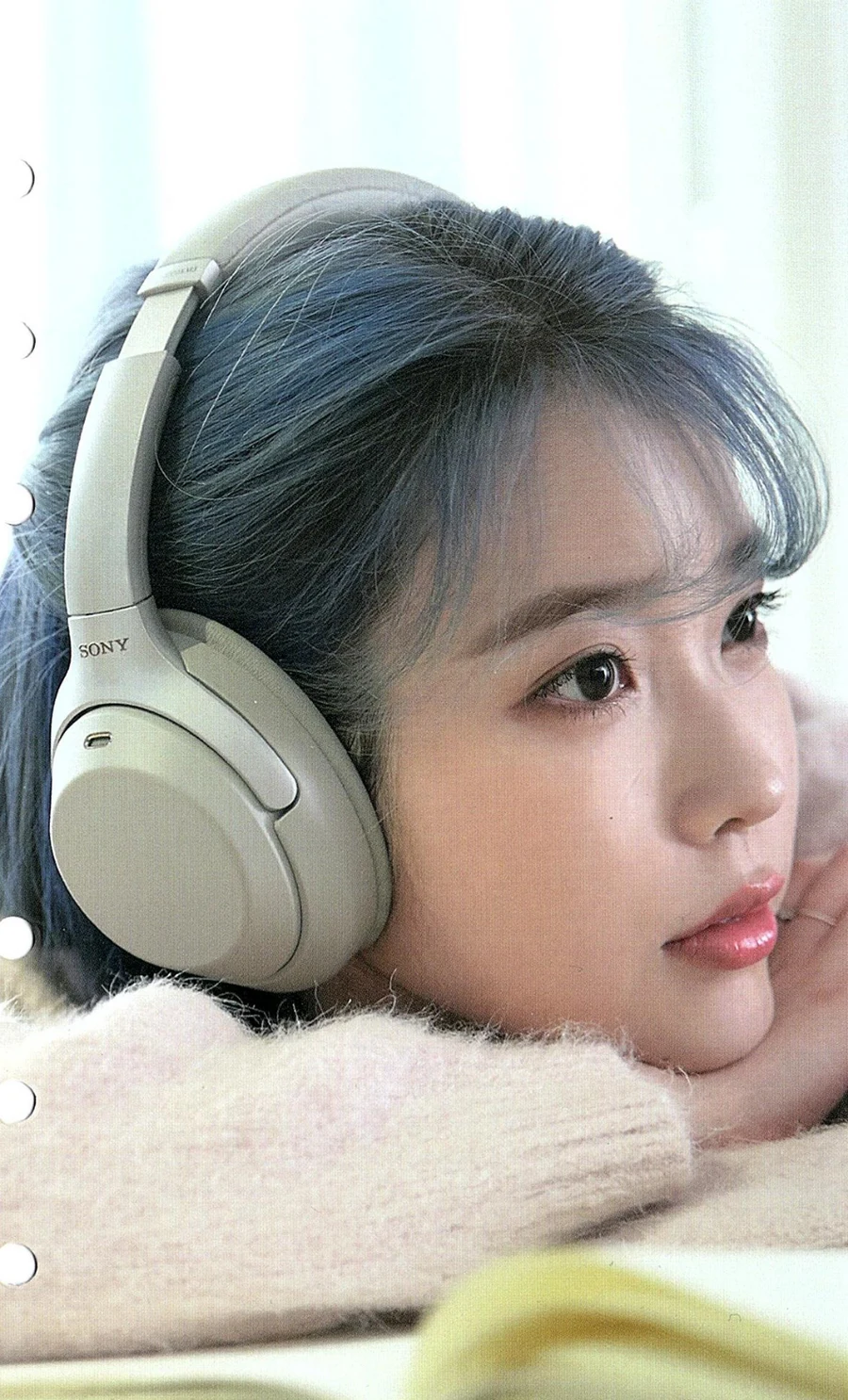 Hình nền điện thoại cô gái buồn giúp bạn thể hiện cảm xúc một cách sáng tạo Hình nền điện thoại cô gái buồn giúp bạn thể hiện cảm xúc một cách sáng tạo