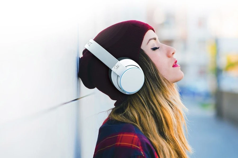 Facebook ảnh cô gái buồn giúp bạn thể hiện cảm xúc một cách chân thật Facebook ảnh cô gái buồn giúp bạn thể hiện cảm xúc một cách chân thật