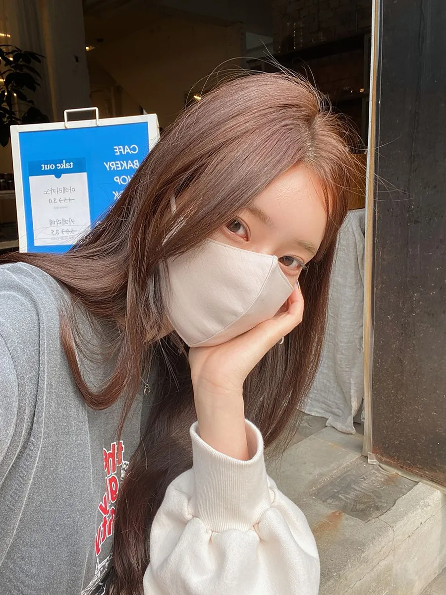 Hình ảnh gái xinh mặc váy trắng thể hiện sự nữ tính và duyên dáng Hình ảnh gái xinh mặc váy trắng thể hiện sự nữ tính và duyên dáng