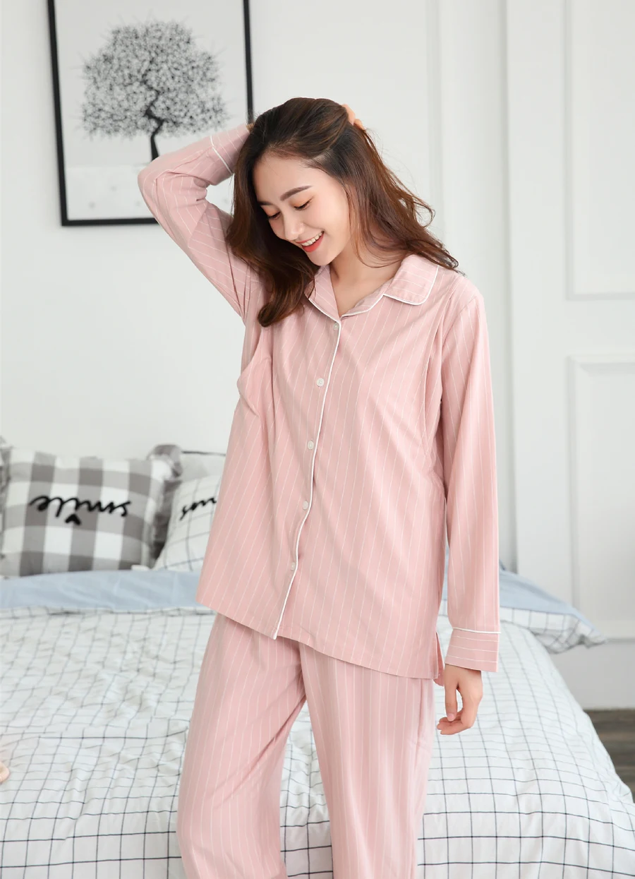 Gái xinh mặc đồ ngủ giúp bạn thể hiện sự nữ tính và duyên dáng Gái xinh mặc đồ ngủ giúp bạn thể hiện sự nữ tính và duyên dáng