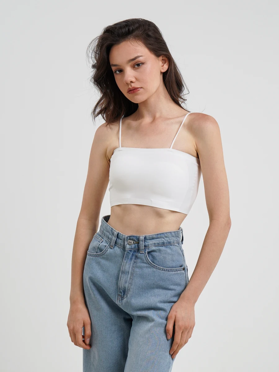 Gái xinh mặc áo lót mang đến sự quyến rũ và tự tin Gái xinh mặc áo lót mang đến sự quyến rũ và tự tin