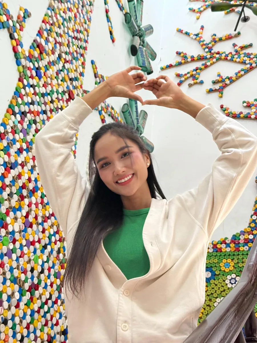 Hoa hậu Hennie là gương mặt quen thuộc trong làng sắc đẹp Hoa hậu Hennie là gương mặt quen thuộc trong làng sắc đẹp