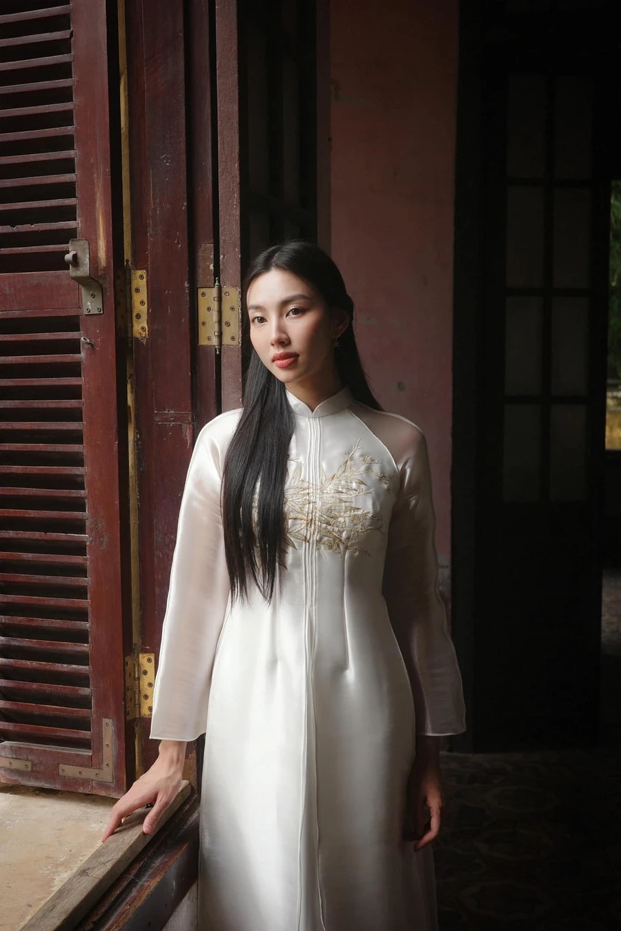 Hình Nguyễn Thúc Thùy Tiên mang đến vẻ đẹp quyến rũ và thanh lịch Hình Nguyễn Thúc Thùy Tiên mang đến vẻ đẹp quyến rũ và thanh lịch
