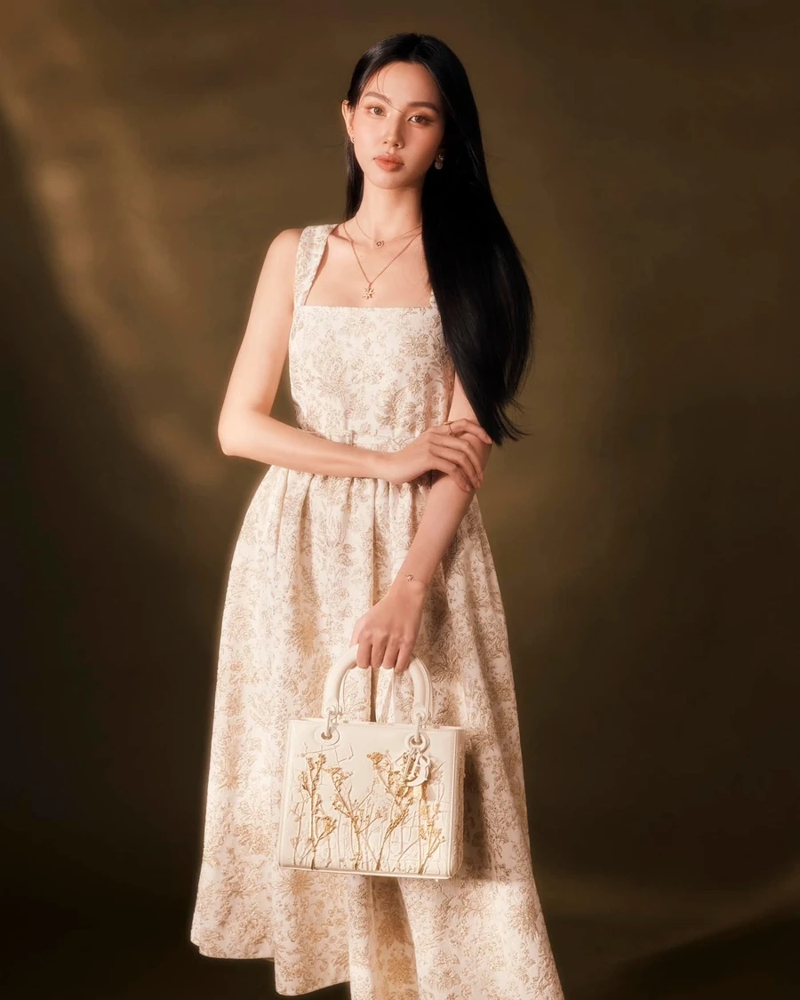 Tiểu sử của Nguyễn Thúc Thùy Tiên ghi lại hành trình đầy cảm hứng Tiểu sử của Nguyễn Thúc Thùy Tiên ghi lại hành trình đầy cảm hứng