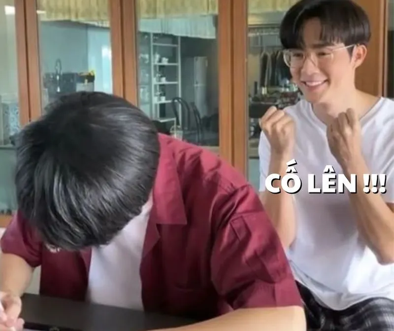 Meme cốc cốc mang đến sự hài hước cho những tình huống bất ngờ Meme cốc cốc mang đến sự hài hước cho những tình huống bất ngờ