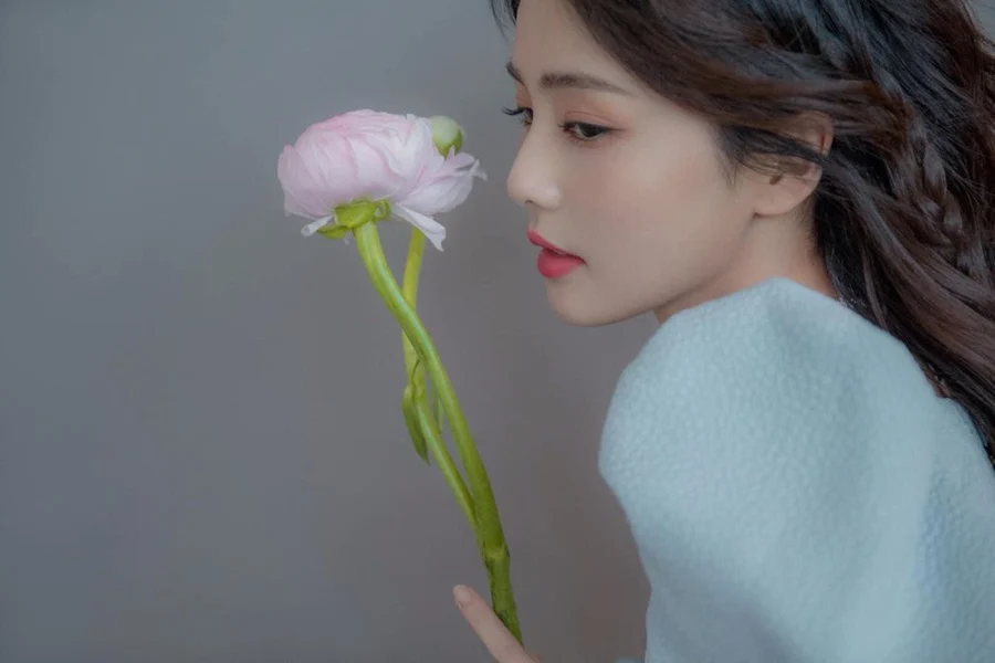 Hình nền con gái buồn giúp bạn thể hiện tâm trạng trong không gian làm việc Hình nền con gái buồn giúp bạn thể hiện tâm trạng trong không gian làm việc