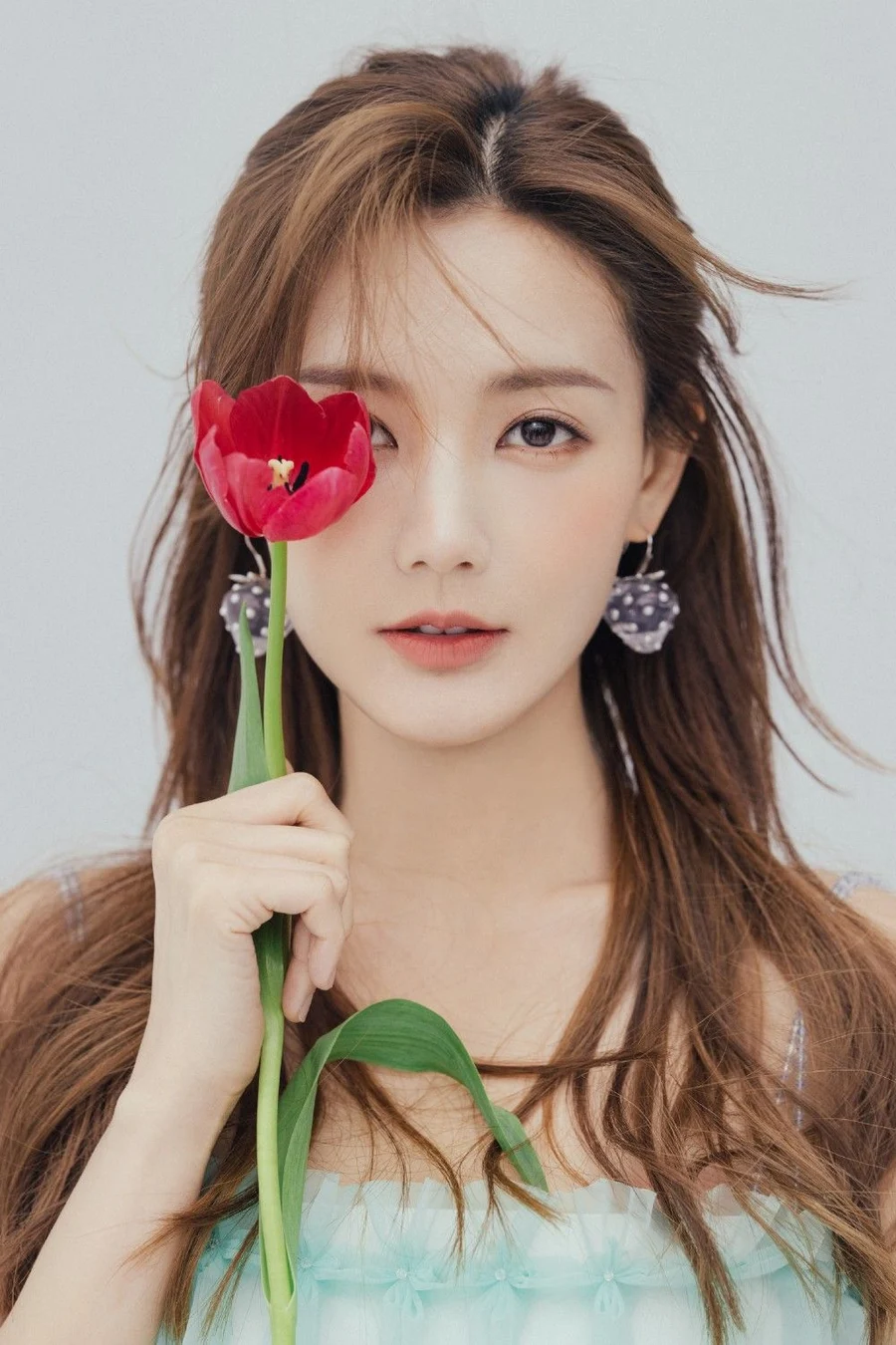 Anh con gai cute dễ thương khiến mọi người cảm thấy vui vẻ Anh con gai cute dễ thương khiến mọi người cảm thấy vui vẻ