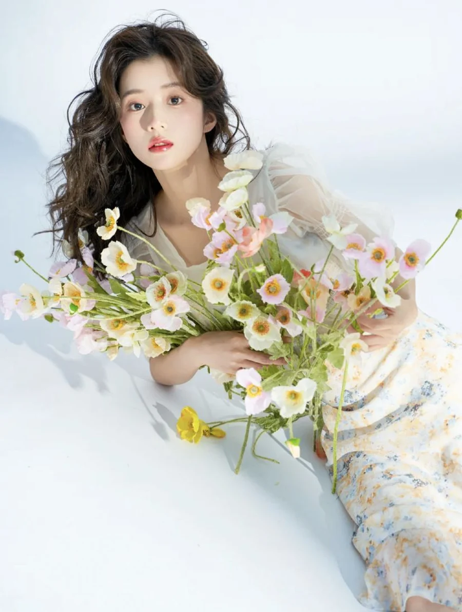 Hình anime mặc bikini thể hiện sự tự tin và quyến rũ Hình anime mặc bikini thể hiện sự tự tin và quyến rũ