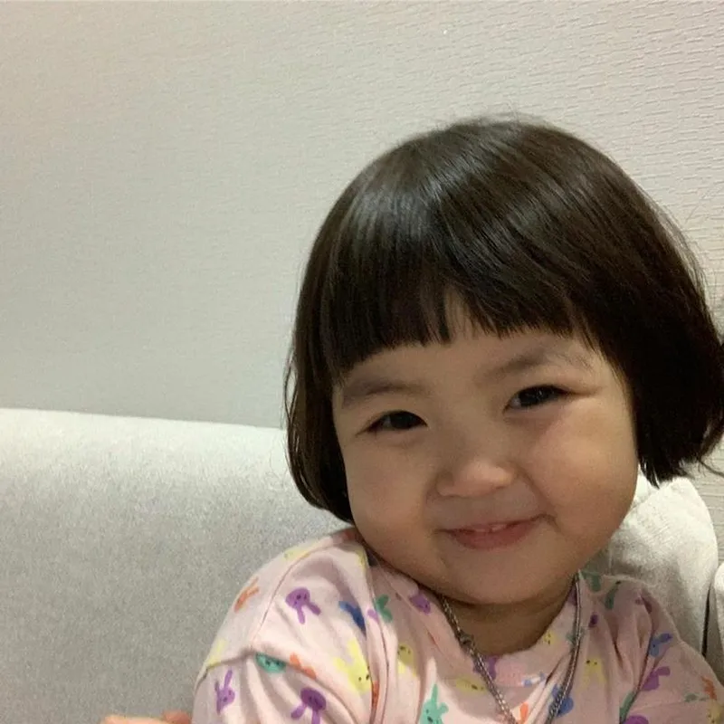 Meme cắn má cute khiến bạn không thể rời mắt Meme cắn má cute khiến bạn không thể rời mắt