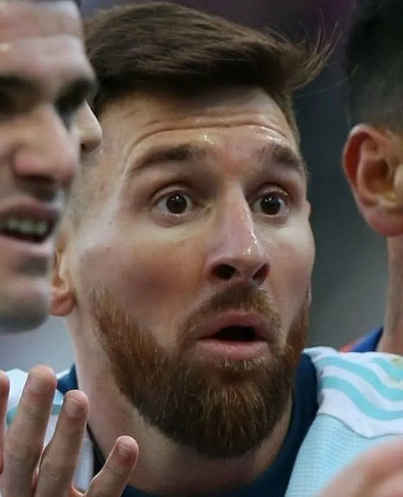Messi and ronaldo meme giúp bạn thư giãn và cười thoải mái Messi and ronaldo meme giúp bạn thư giãn và cười thoải mái