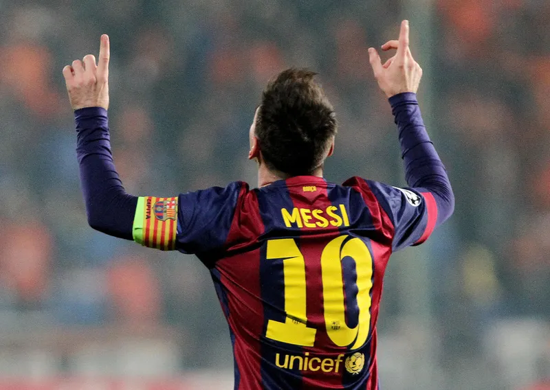 Messi referee meme thể hiện sự hài hước trong những tình huống dở khóc dở cười Messi referee meme thể hiện sự hài hước trong những tình huống dở khóc dở cười