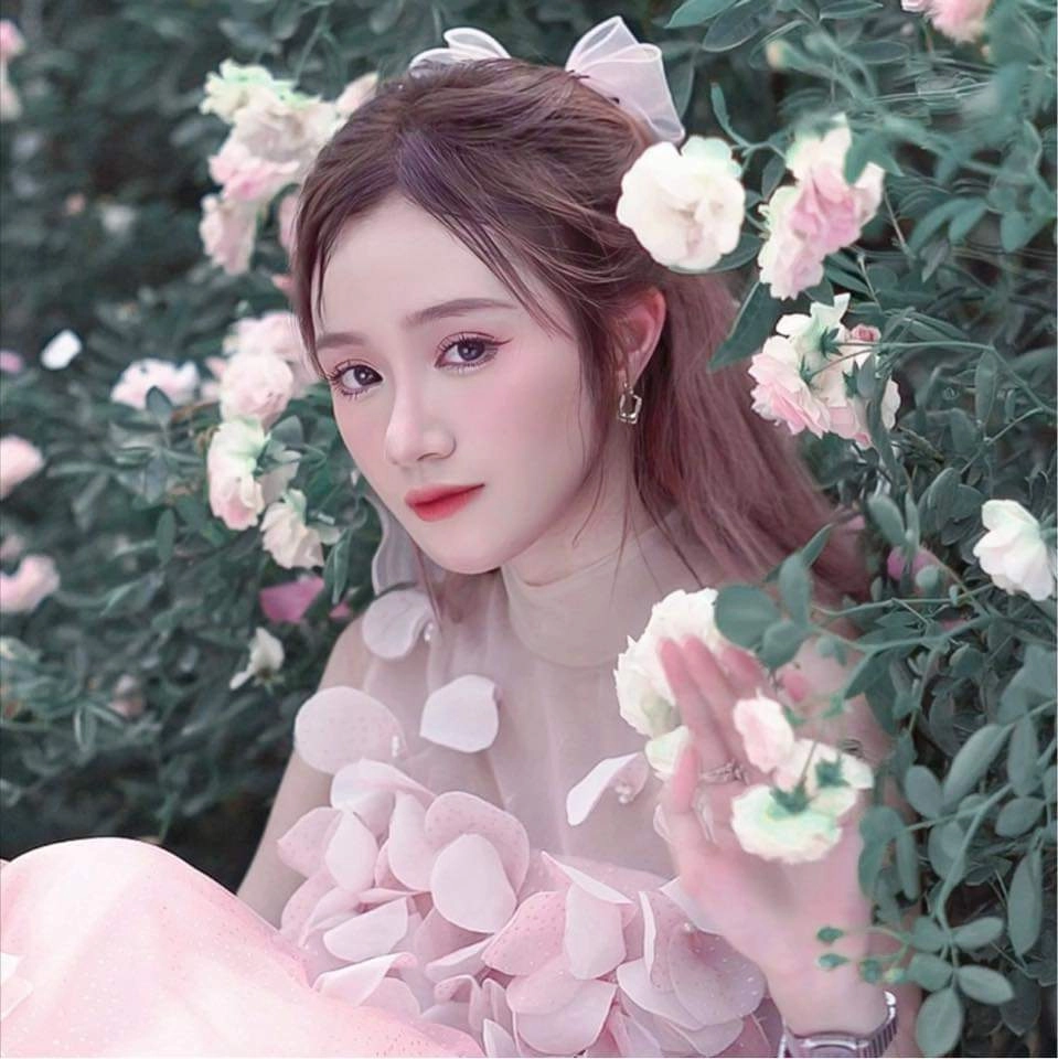 Đào Lê Phương Hoa nhảy làng lá đầy cuốn hút và sáng tạo