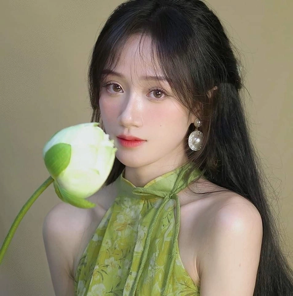 Đào Lê Phương Hoa mặt mộc vẫn xinh đẹp không tì vết
