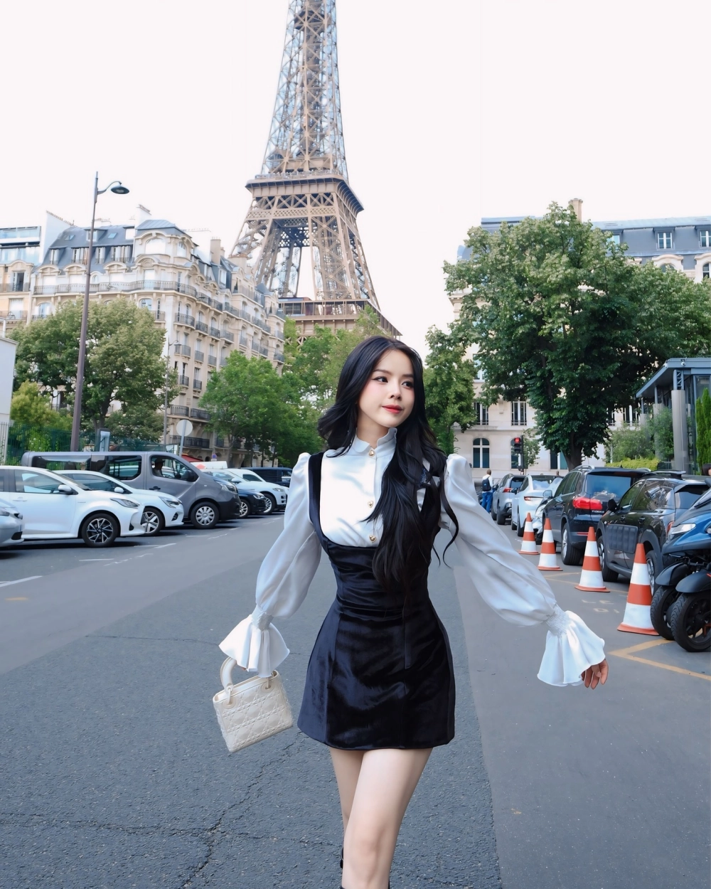 Số đo dj mie chiều cao khiến nhiều người bất ngờ