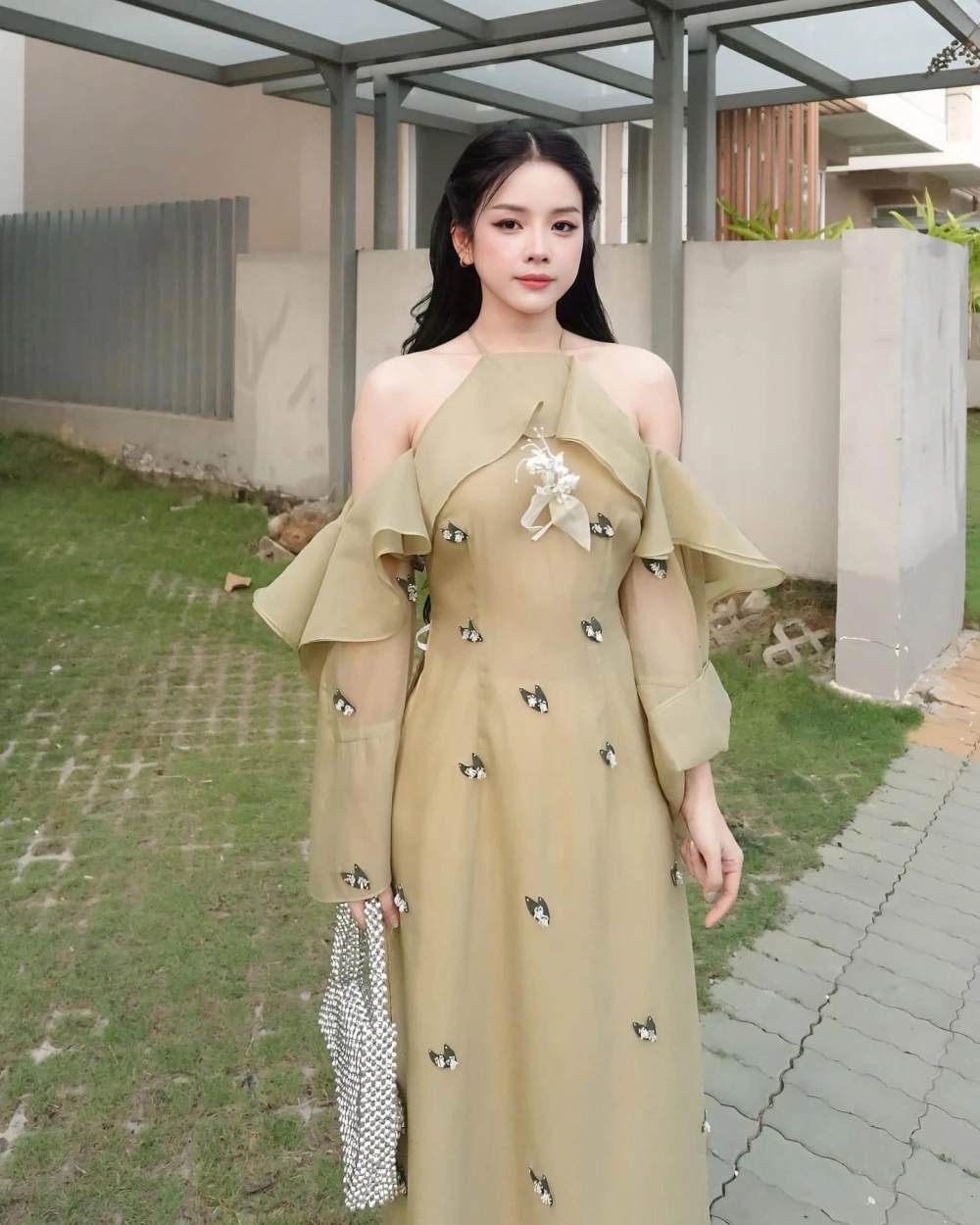 Cộng đồng bàn tán xôn xao về dj mie trước phẫu thuật