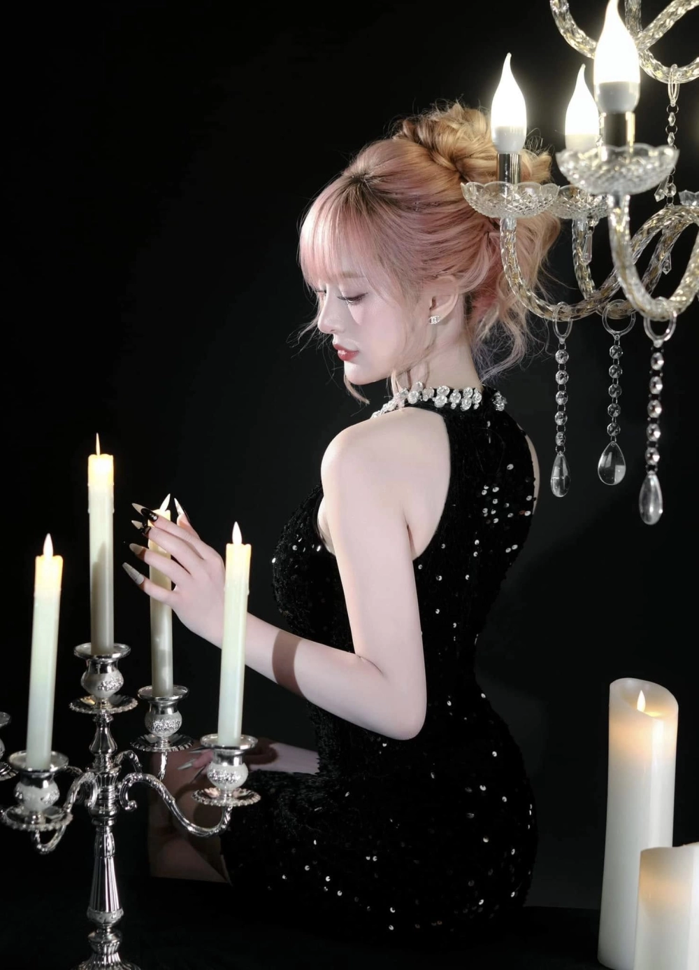 Danh tính bạn gái Gấm kami làm fan xôn xao bàn luận