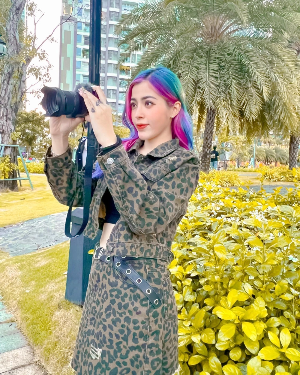 Linh Linh Barbie luôn rạng rỡ và truyền cảm hứng