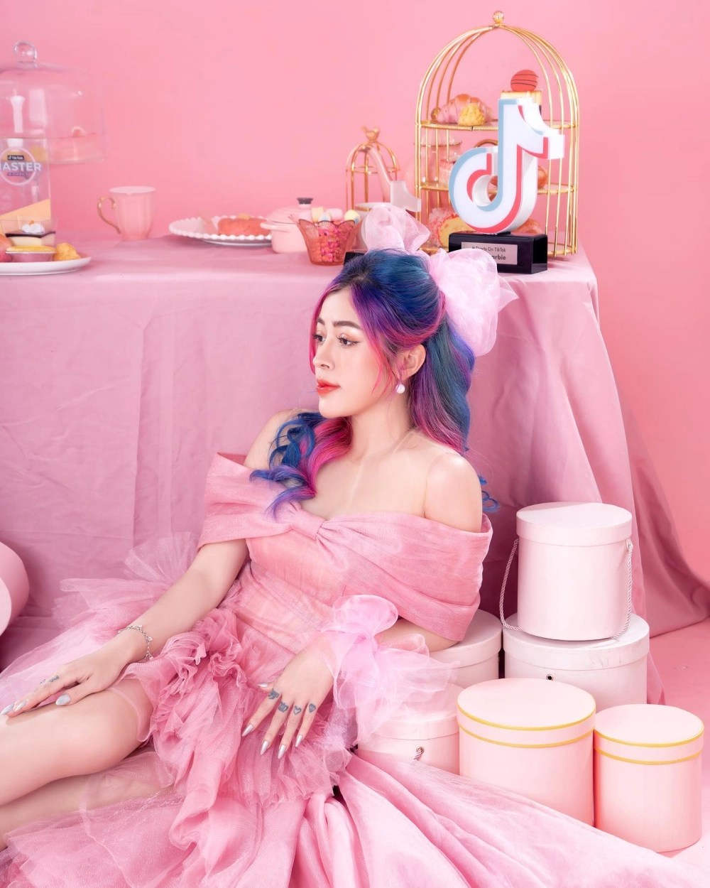 Linh Barbie có bầu chưa là câu hỏi fan quan tâm nhất