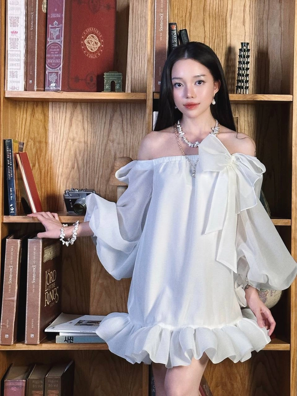 Cập nhật chính xác Linh Ngọc Đàm bao nhiêu tuổi hiện tại