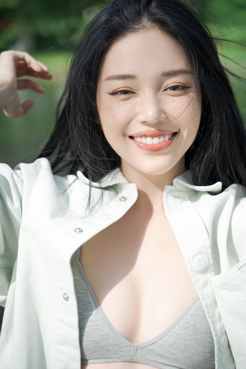 Những lần Linh Ngọc Đàm drama gây bão mạng xã hội