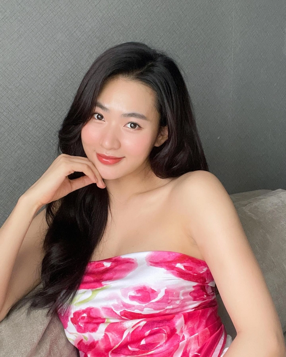 Phong cách thanh lịch của DV Minh Trang khiến ai cũng ngắm