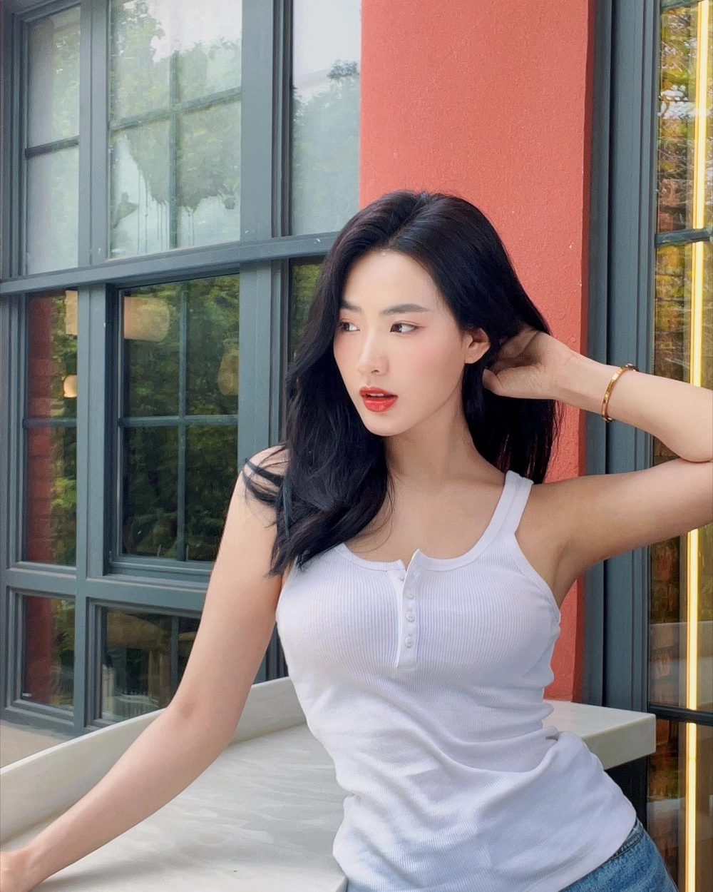 Phong cách đời thường của Nguyễn Minh Trang diễn viên giản dị