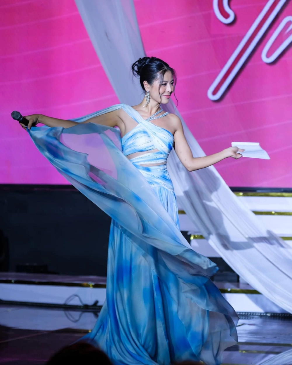 Toàn cảnh drama Nam Thư khiến cộng đồng mạng dậy sóng