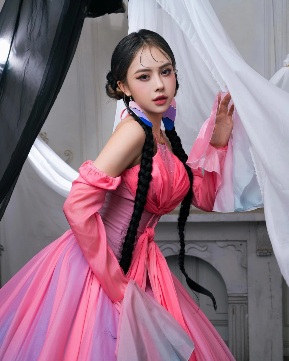 Nhiều người thắc mắc Ngân Hà tiktok bao nhiêu tuổi sau loạt clip