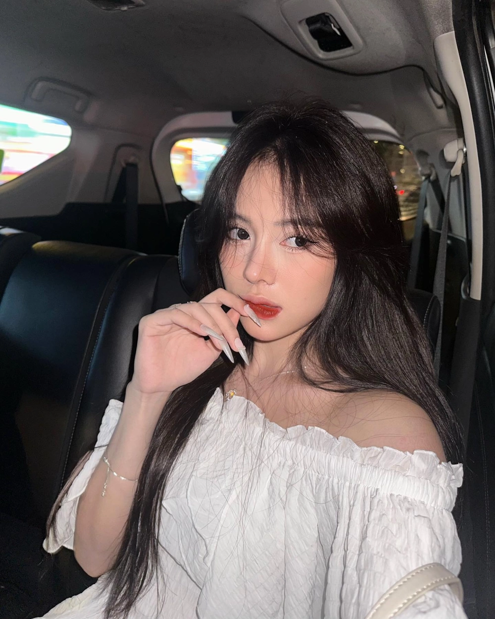 Ngân Nga Việt Nam tiktok hút triệu view với style riêng biệt