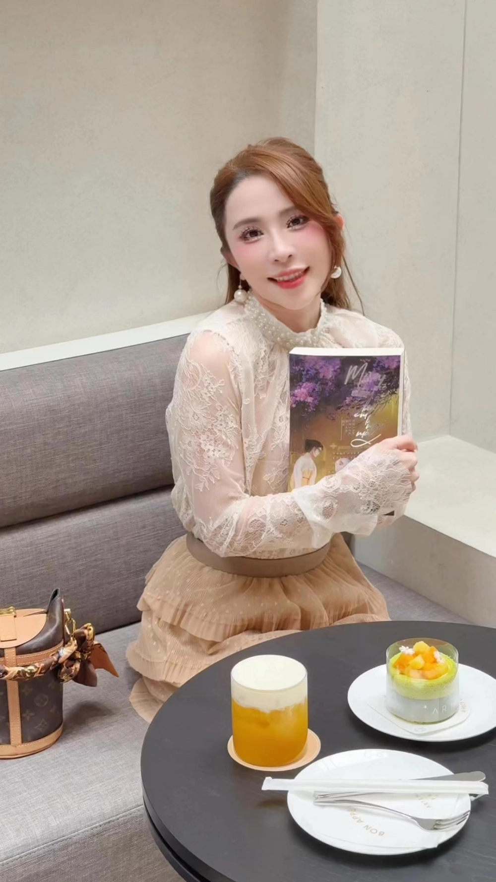 Quỳnh Nga Miss Universe tỏa sáng với thần thái hoa hậu