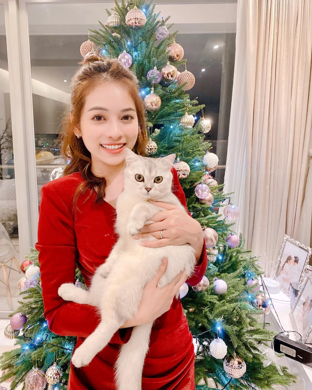 Tất tần tật về Sara Lưu là ai và hành trình ca hát