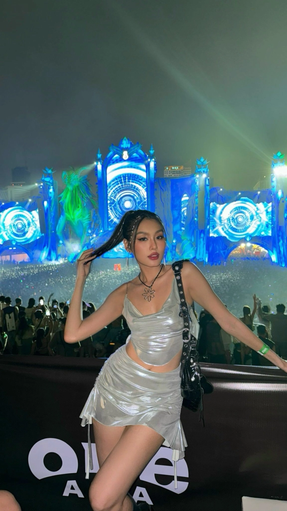 Phong cách thanh lịch của Thảo Nhi Lê á hậu chinh phục khán giả