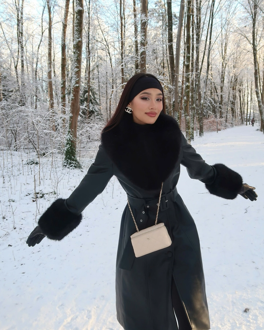 Ảnh hiếm về gia đình Thảo Nhi Lê được cộng đồng chia sẻ