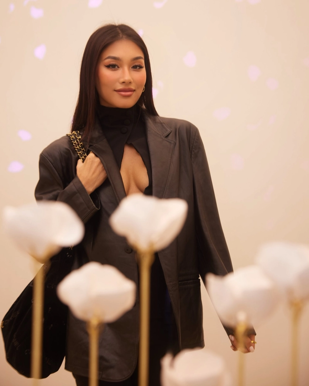 Vẻ ngoài nổi bật nhờ Thảo Nhi Lê chiều cao đáng ngưỡng mộ