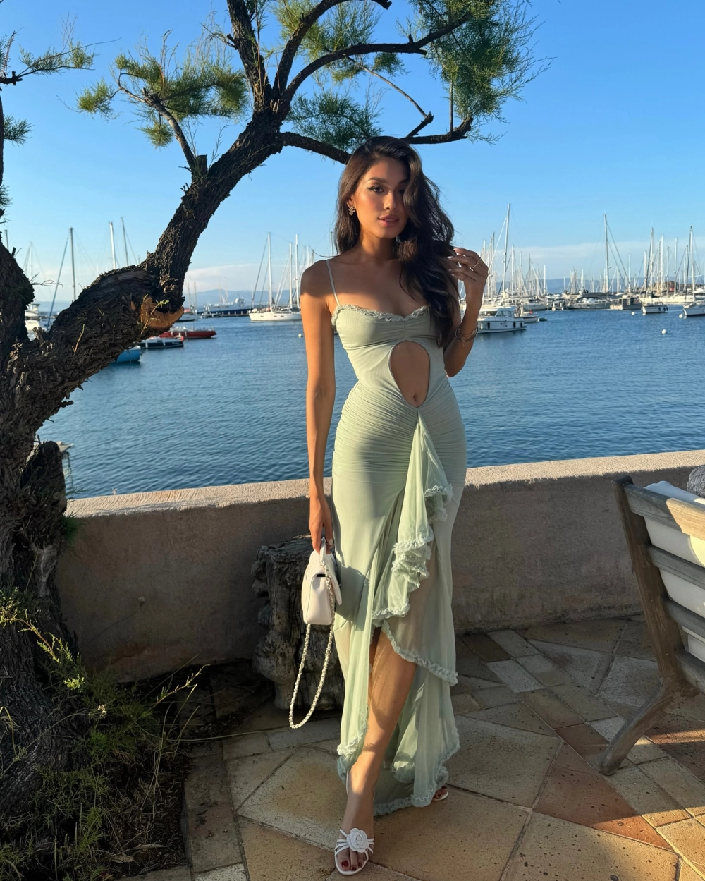 Tiểu sử Thảo Nhi Lê từ mẫu ảnh đến biểu tượng sắc đẹp