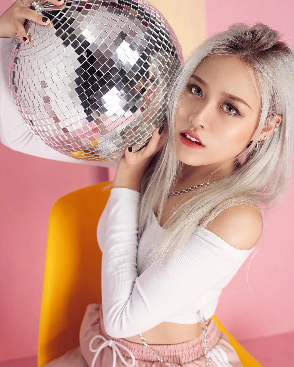 Tải ngay bộ hình nền Trà Đặng chất lượng cao cực xịn