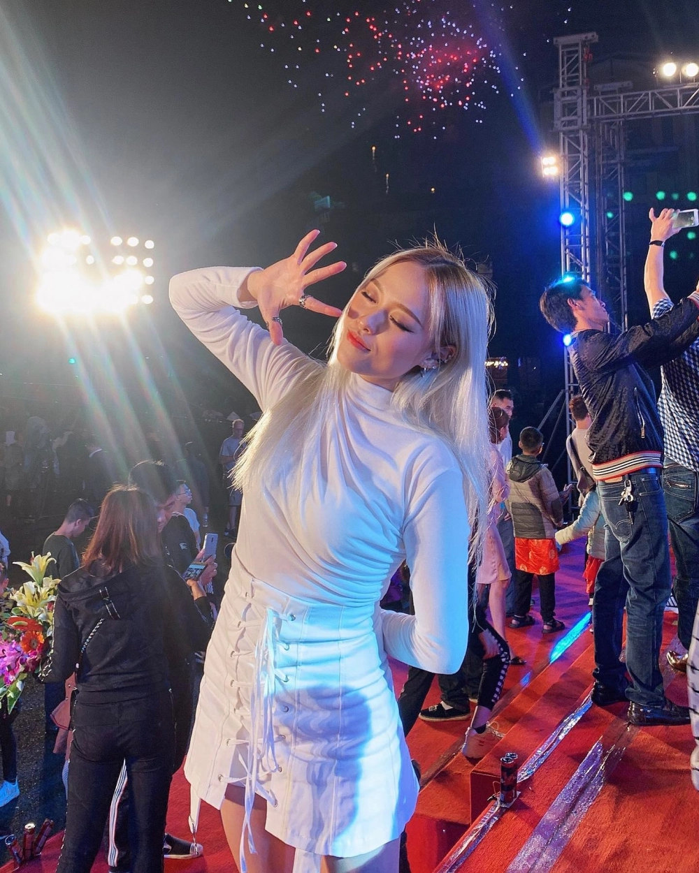 Mê mẩn giọng ca ngọt ngào từ video Trà Đặng hát