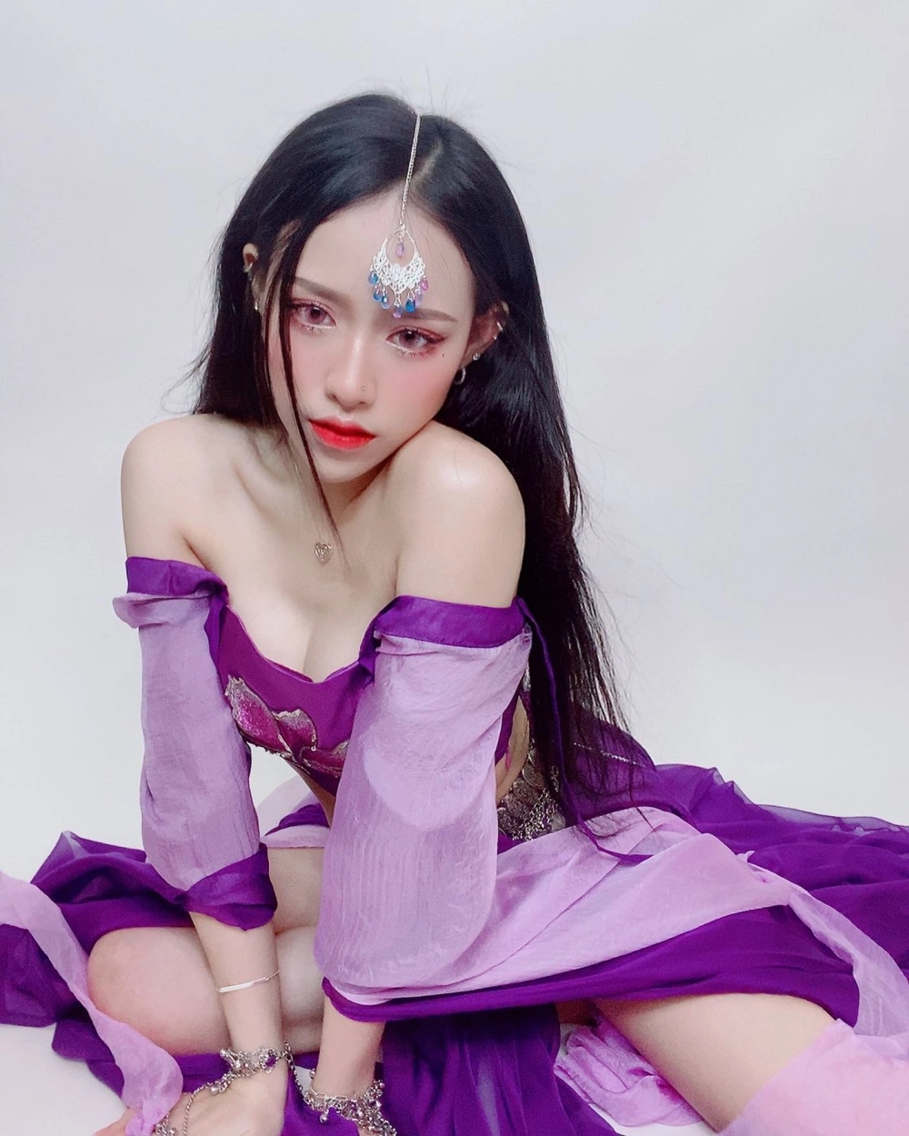 Đắm chìm trong thế giới ảo diệu của Trà Đặng Official