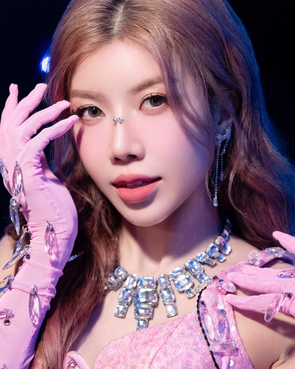 Trang Pháp hát tiếng Tây Ban Nha gây ấn tượng với khả năng ngôn ngữ