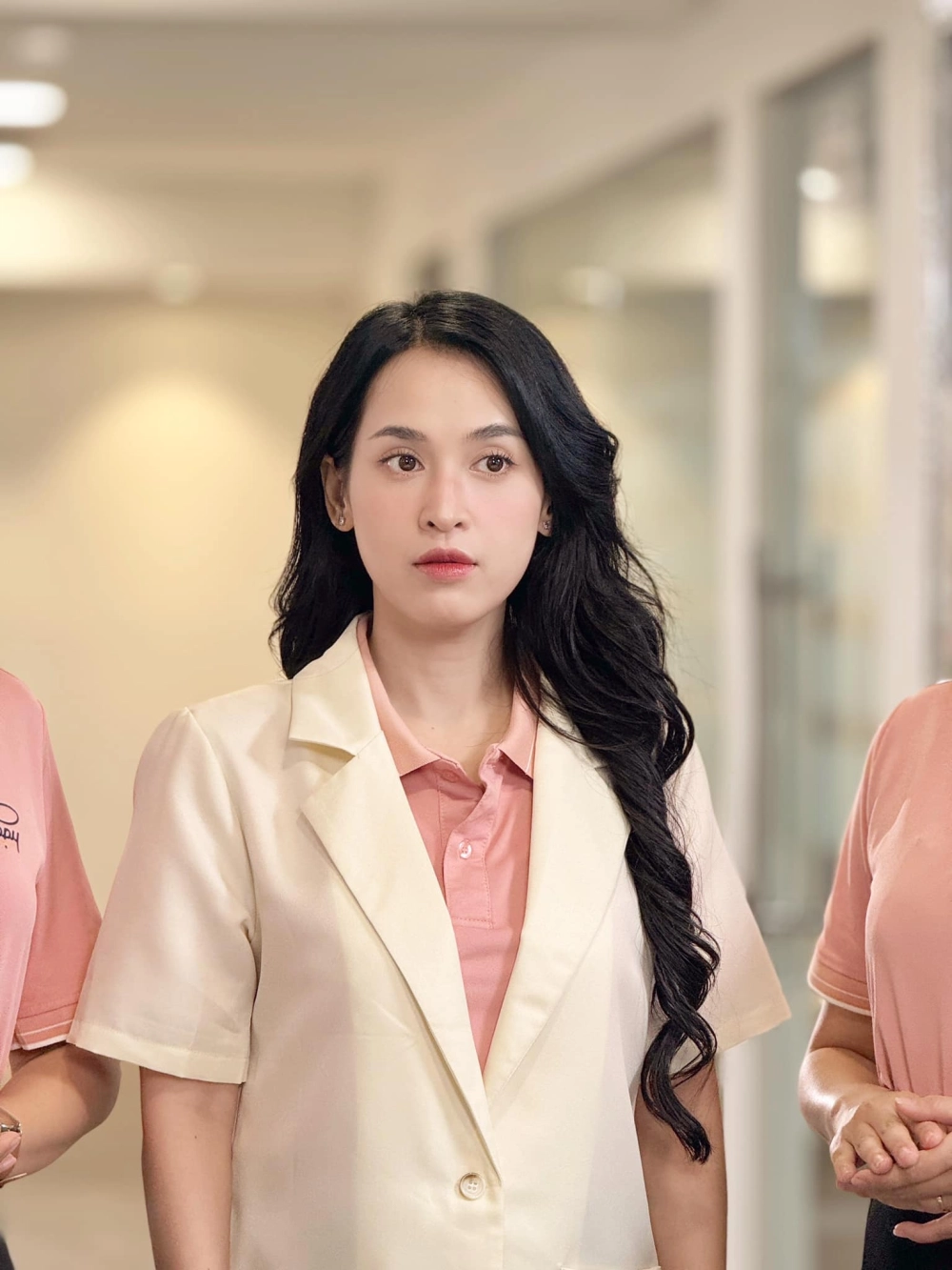 Ngắm nhìn hình ảnh Tú Vi đẹp tự nhiên, đầy thần thái