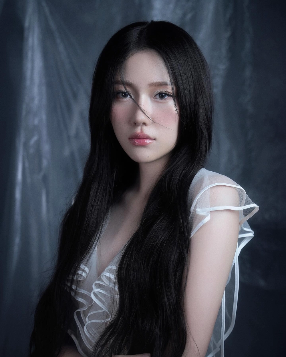 Fan bất ngờ khi biết Uyển Ân đóng phim Thái với phong cách mới mẻ