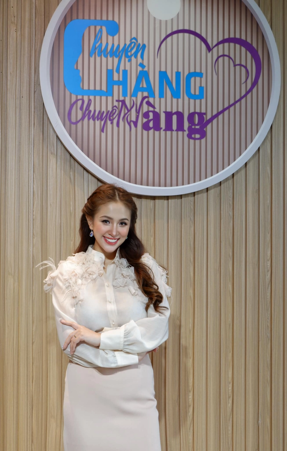 Vân Hugo bị nhược thị bẩm sinh nhưng vẫn thành công rực rỡ