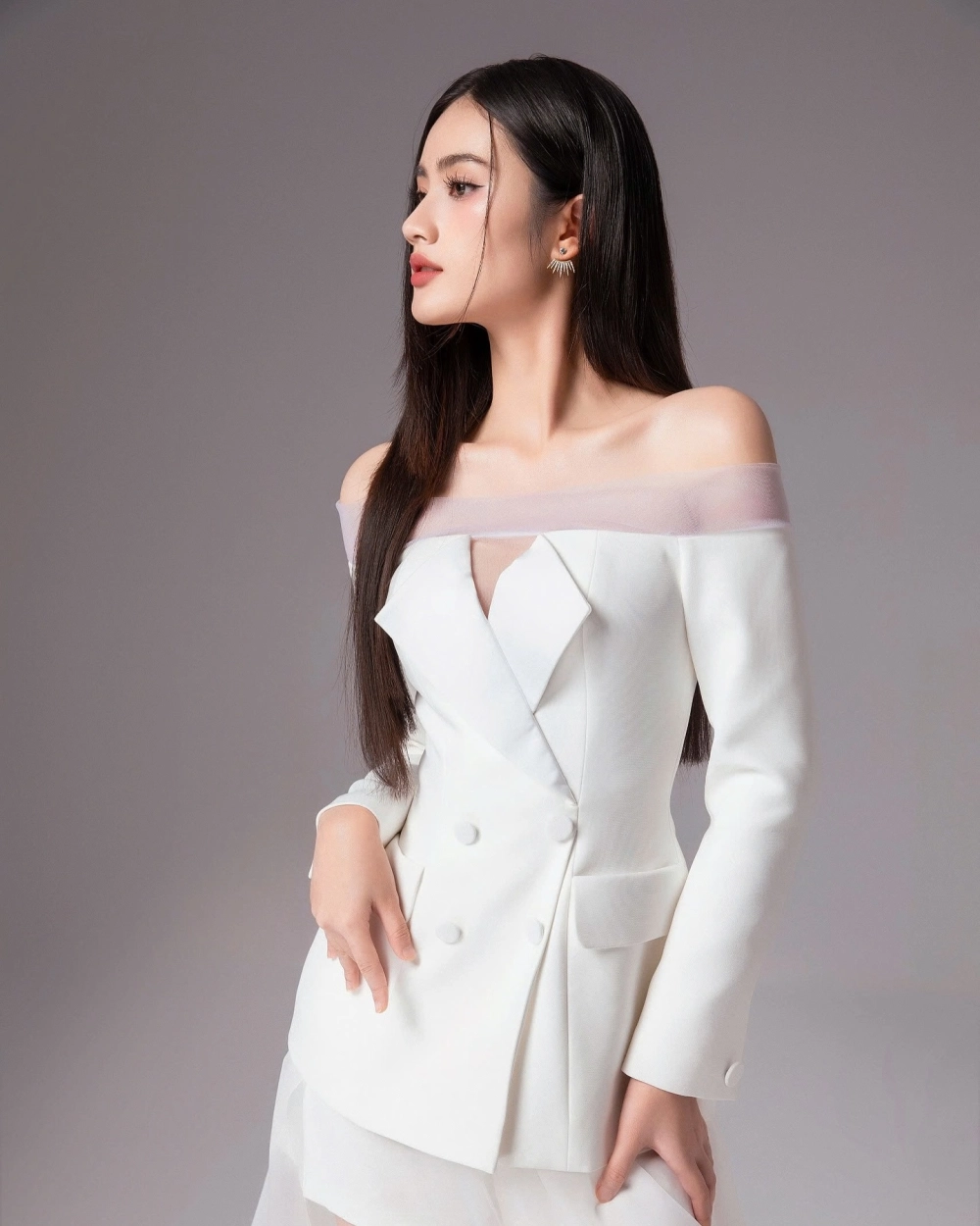 Gái Instagram cực nổi với tone ảnh trắng sáng